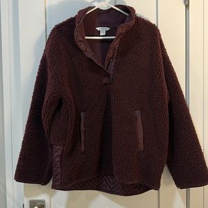 Athleta Cozy Sherpa Snap in Maroon.